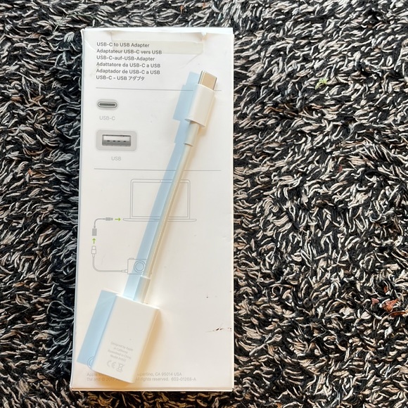 Apple USB-C to USB ADAPTER. - Picture 2 of 8